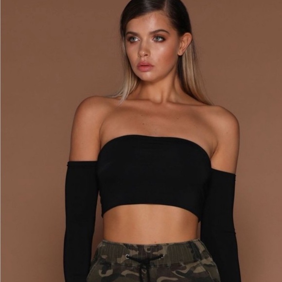 MESHKI off the shoulder top - Picture 4 of 4